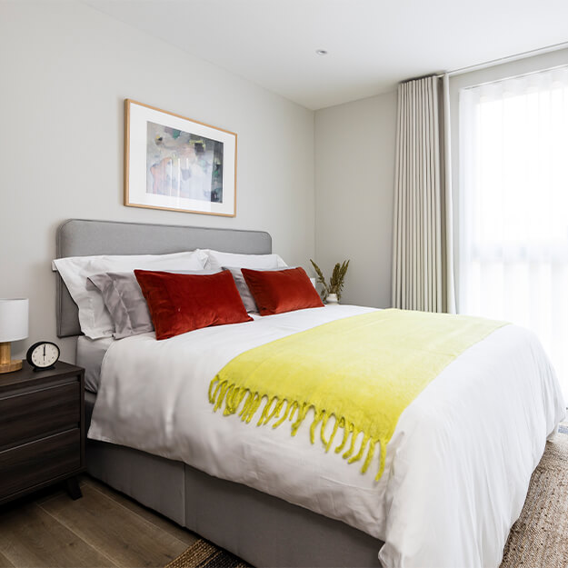 A bedroom at Neptune Wharf